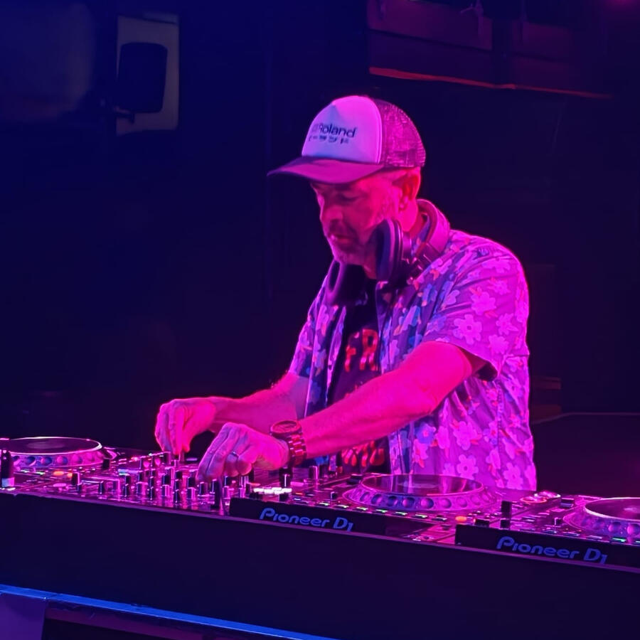 Whammy Bar supporting Dave Lee (Joey Negro) Whammy Bar supporting Dave Lee (Joey Negro)